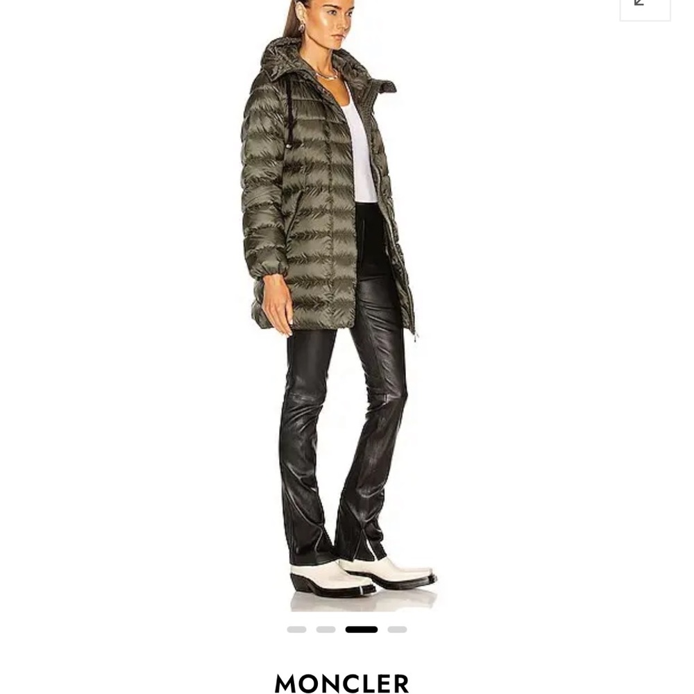 MONCLER
Gnosia Giubbotto Coat In blue- Military